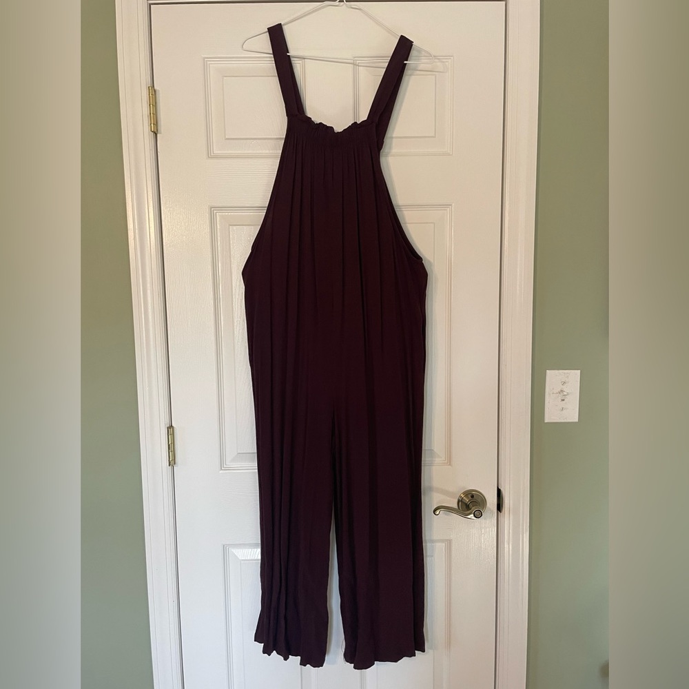 Long flowy Wild Fable jumpsuit. Size L.